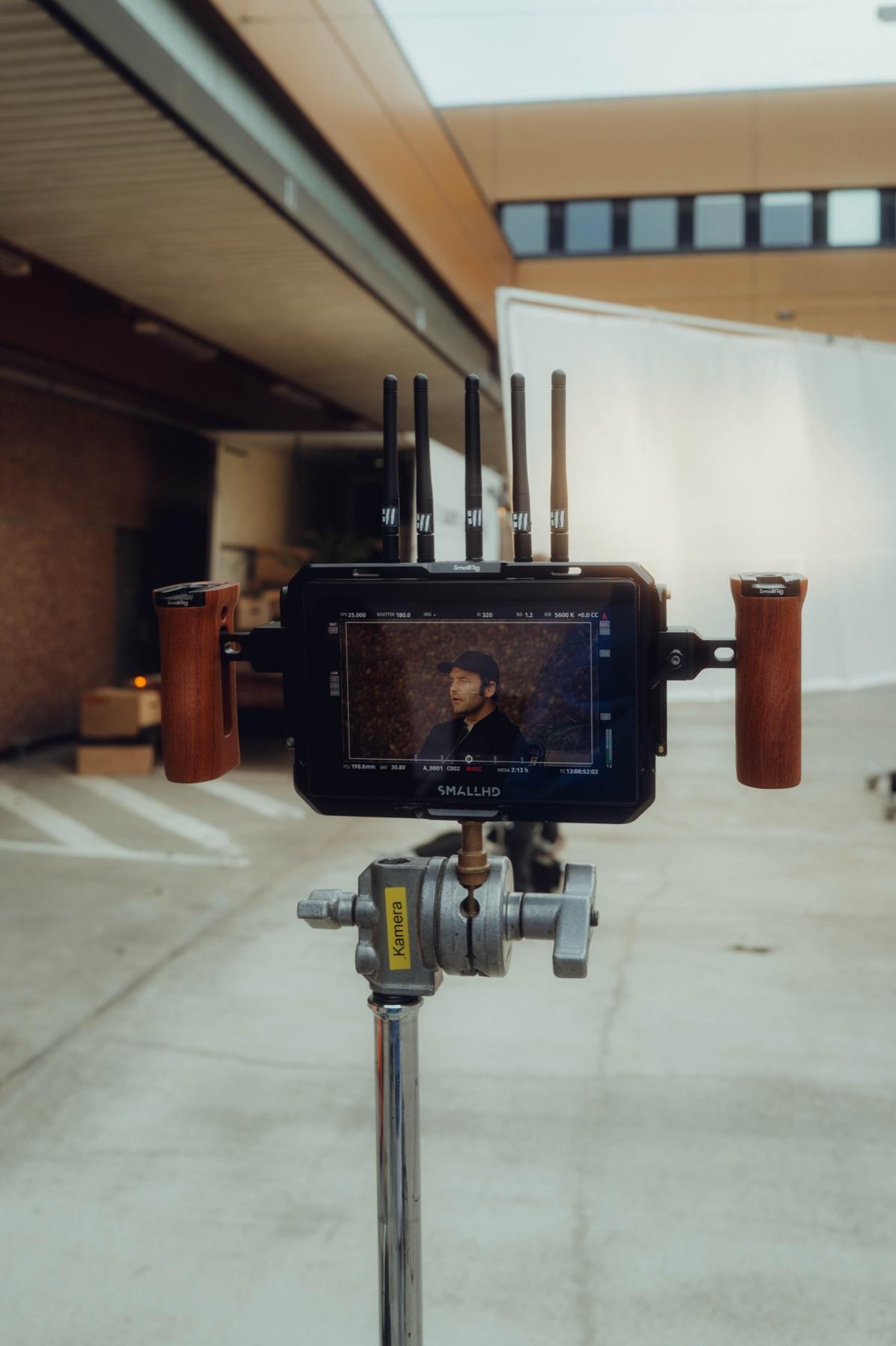 On set: the camera monitor shows Bosse in frame